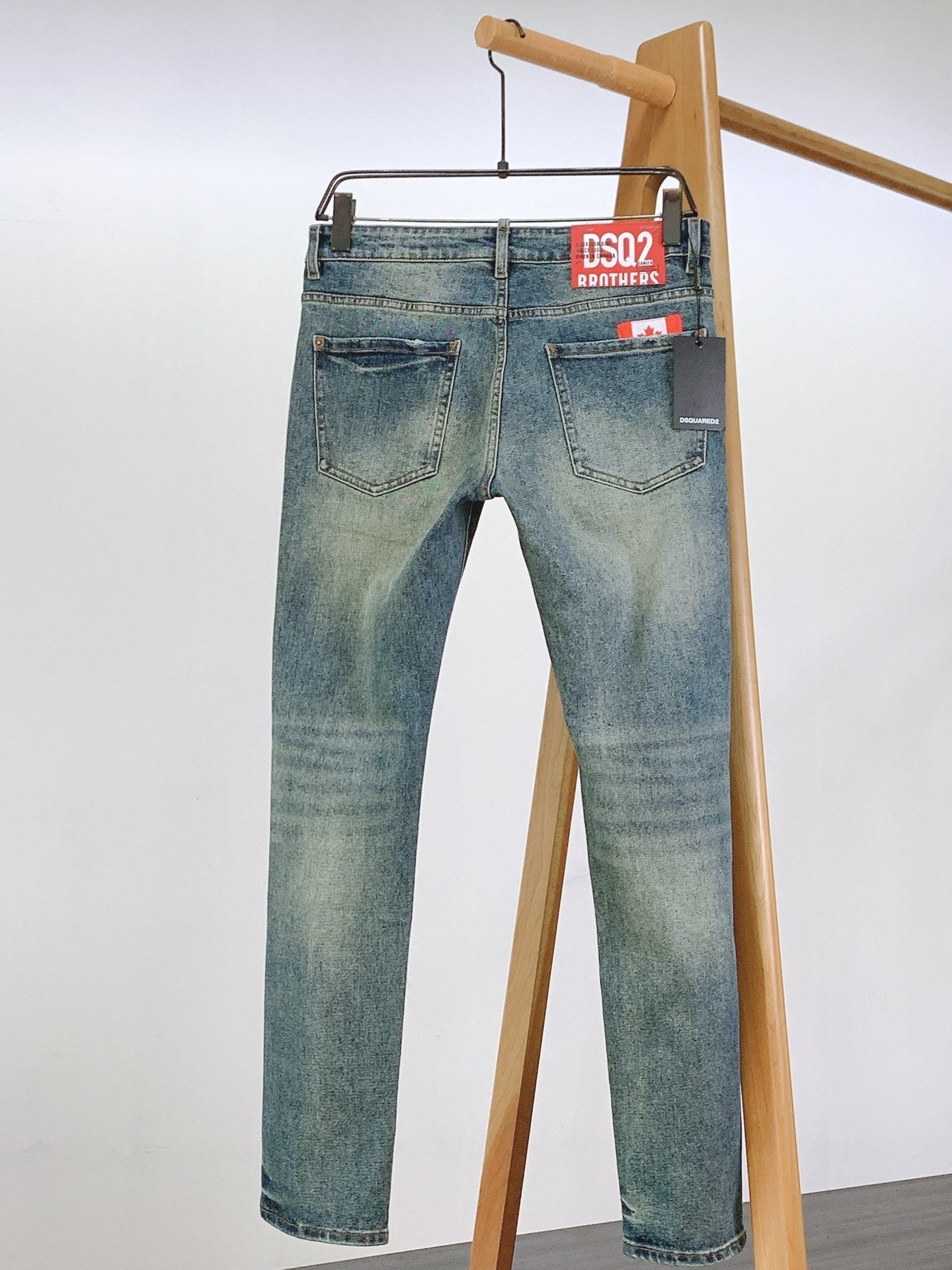 D - JEANS