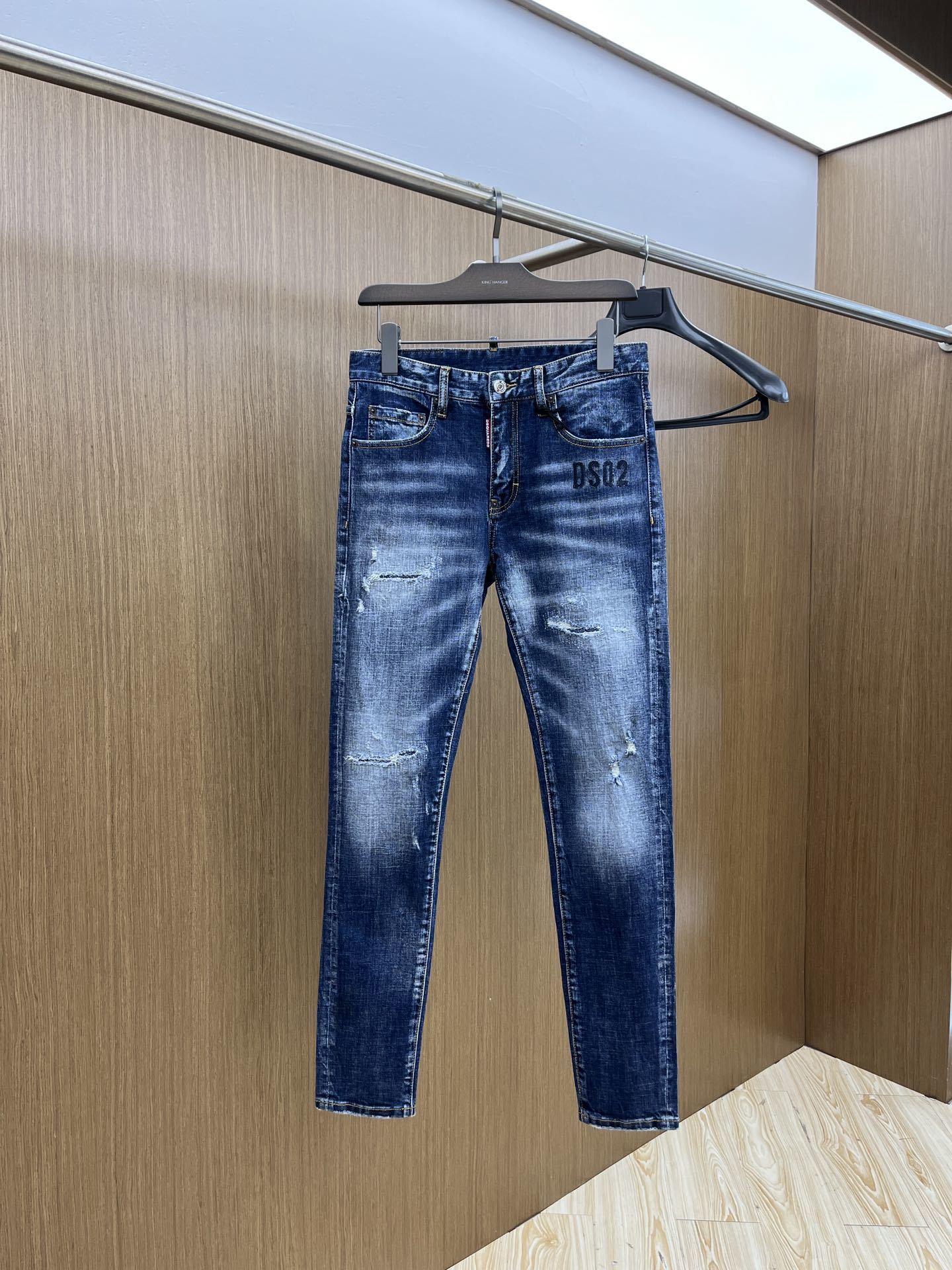 D - JEANS