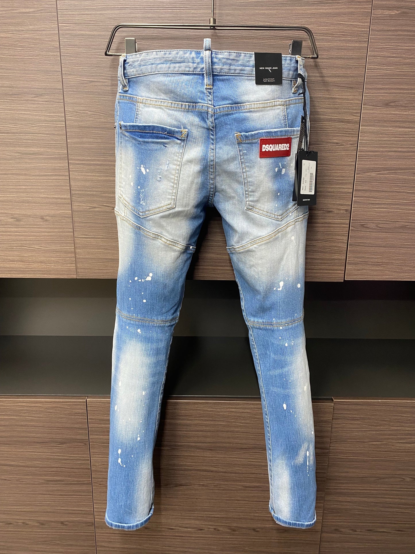 D - JEANS