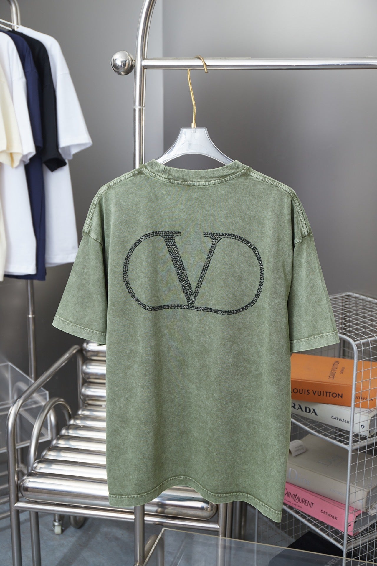 V - TSHIRT
