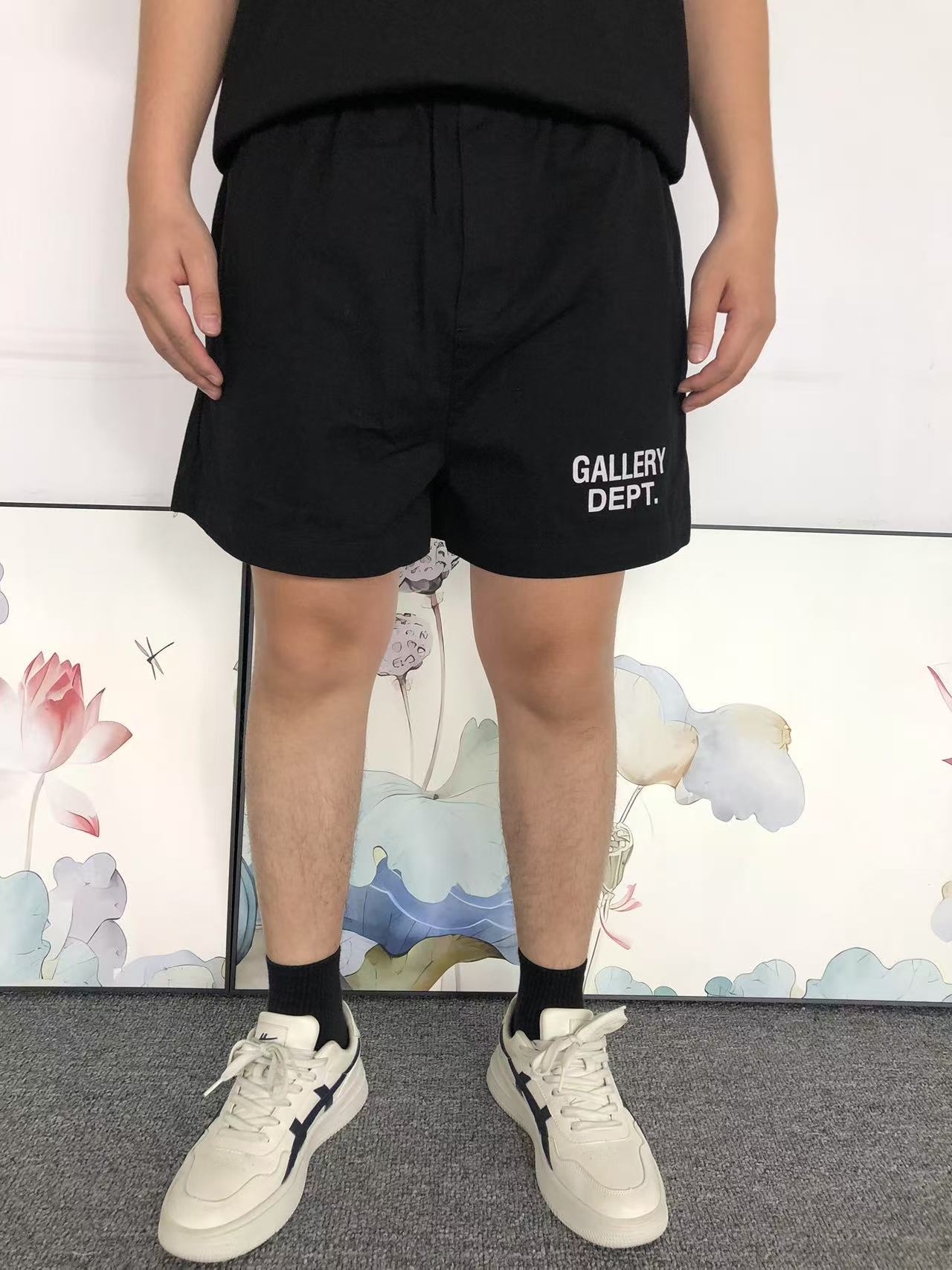 G - SHORTS
