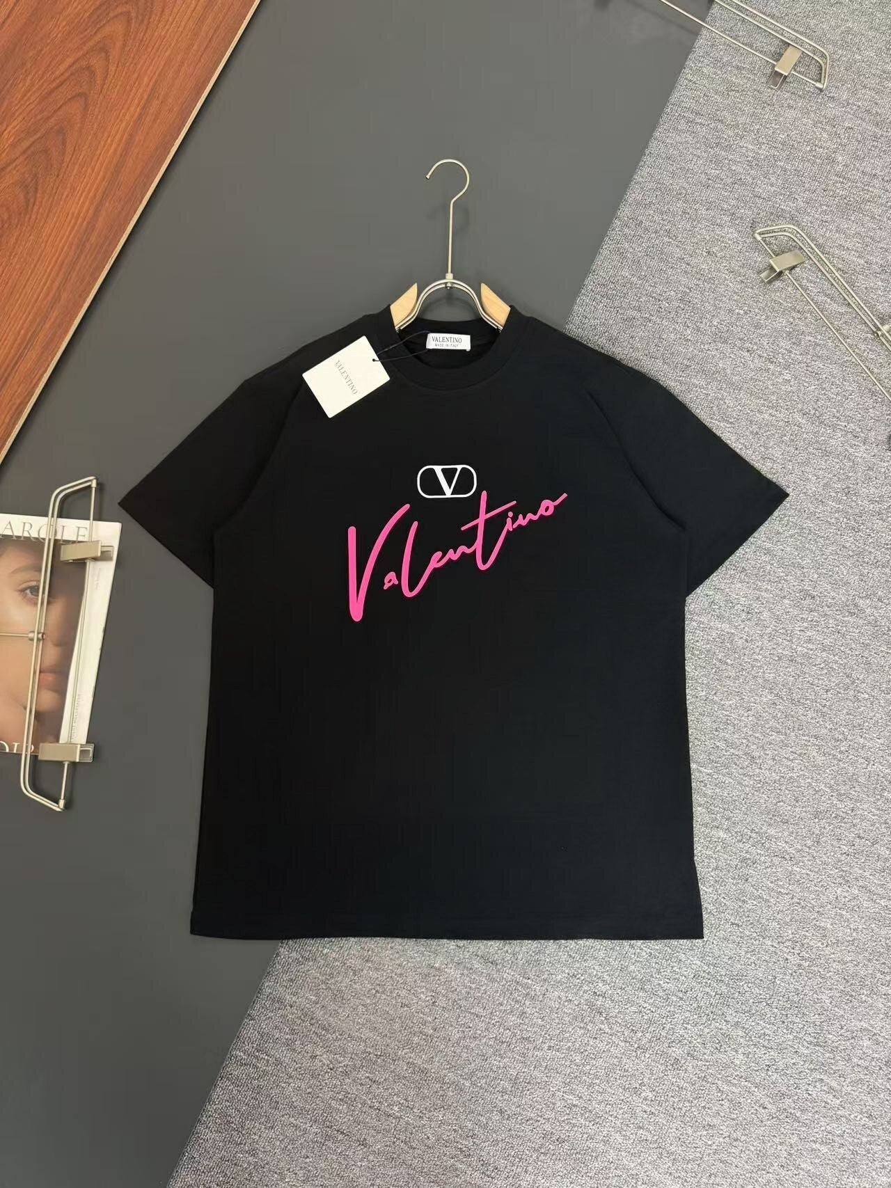 V - TSHIRT
