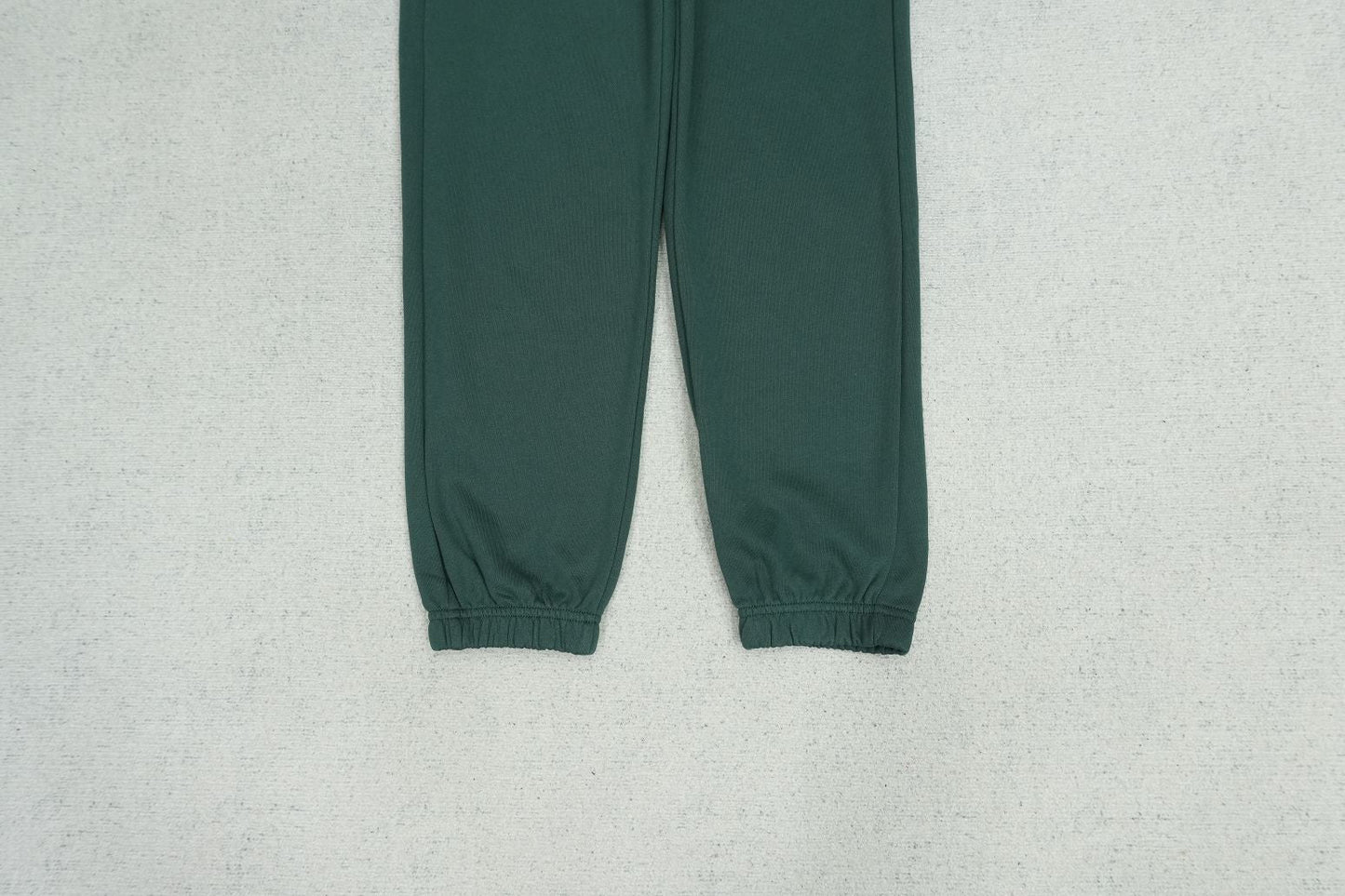 C - SWEATPANTS