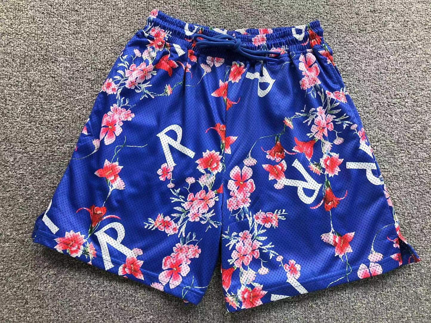 R - SHORTS
