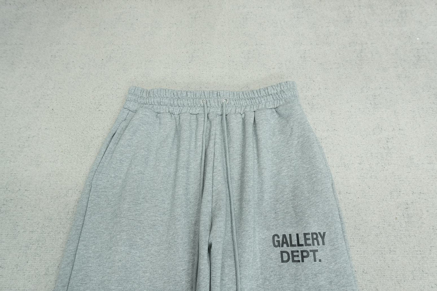 G - SWEATPANTS