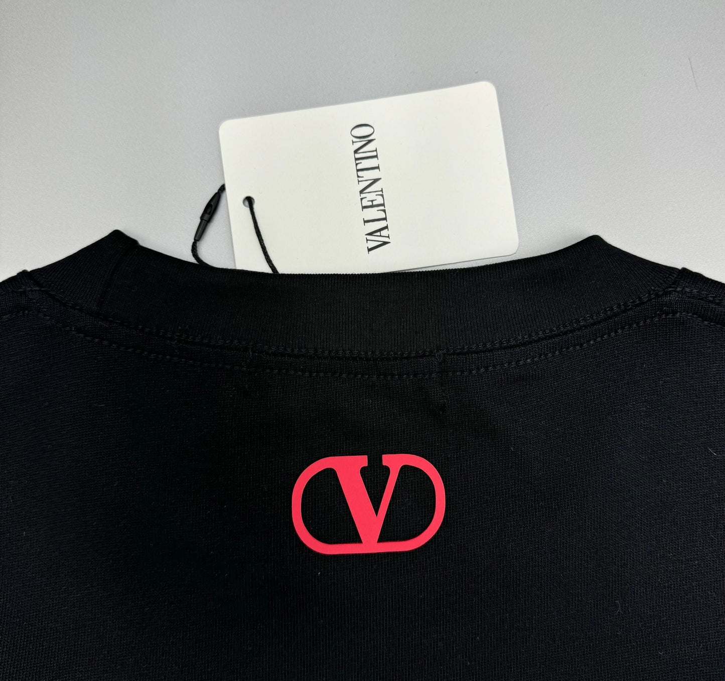 V - TSHIRT