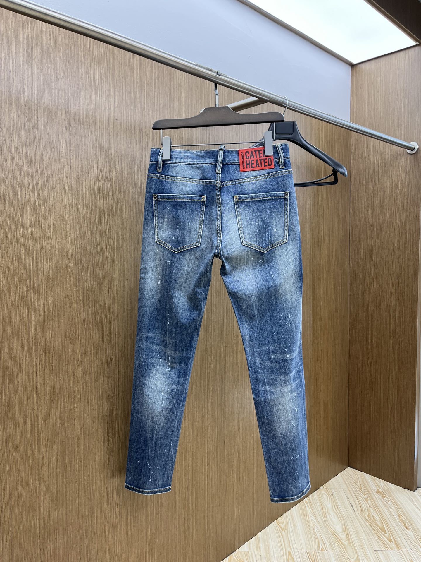 D - JEANS