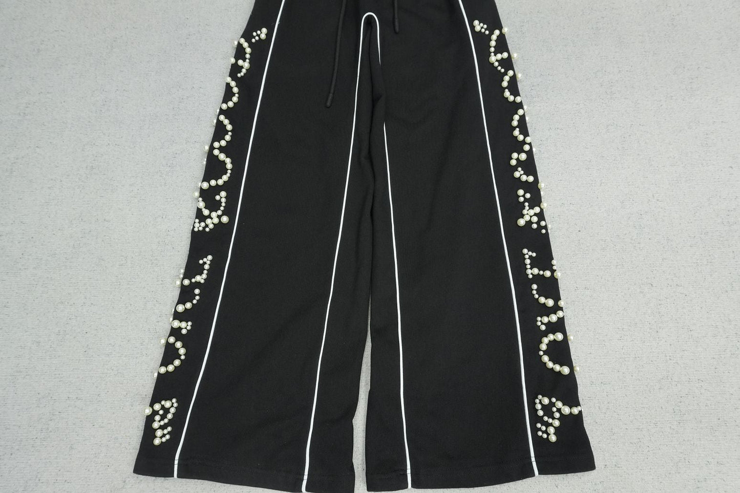G - SWEATPANTS