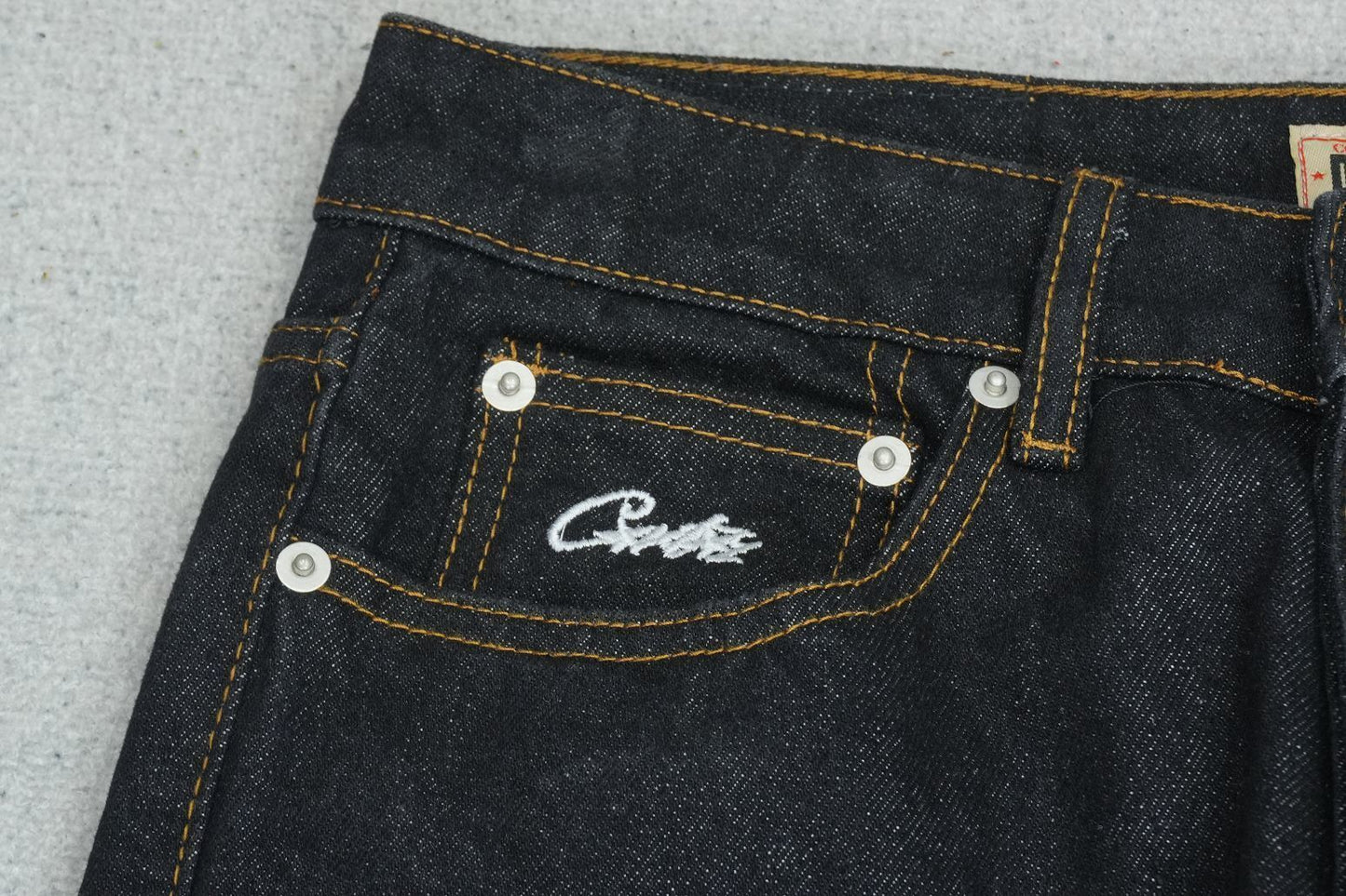 C - JEANS