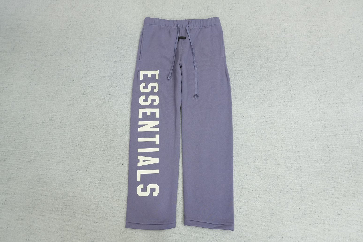 F - SWEATPANTS