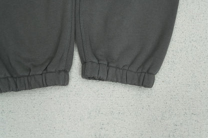 S - SWEATPANTS