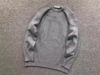 D - SWEATER
