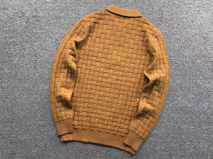 P - SWEATER