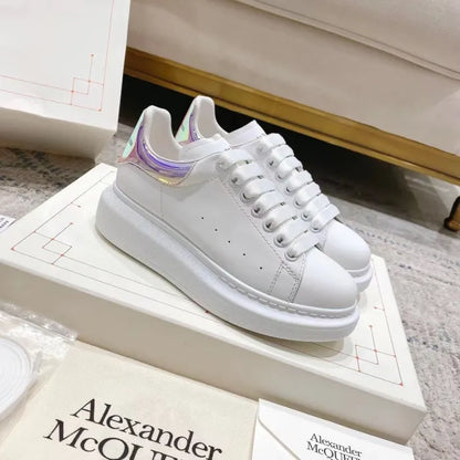 A - SNEAKERS