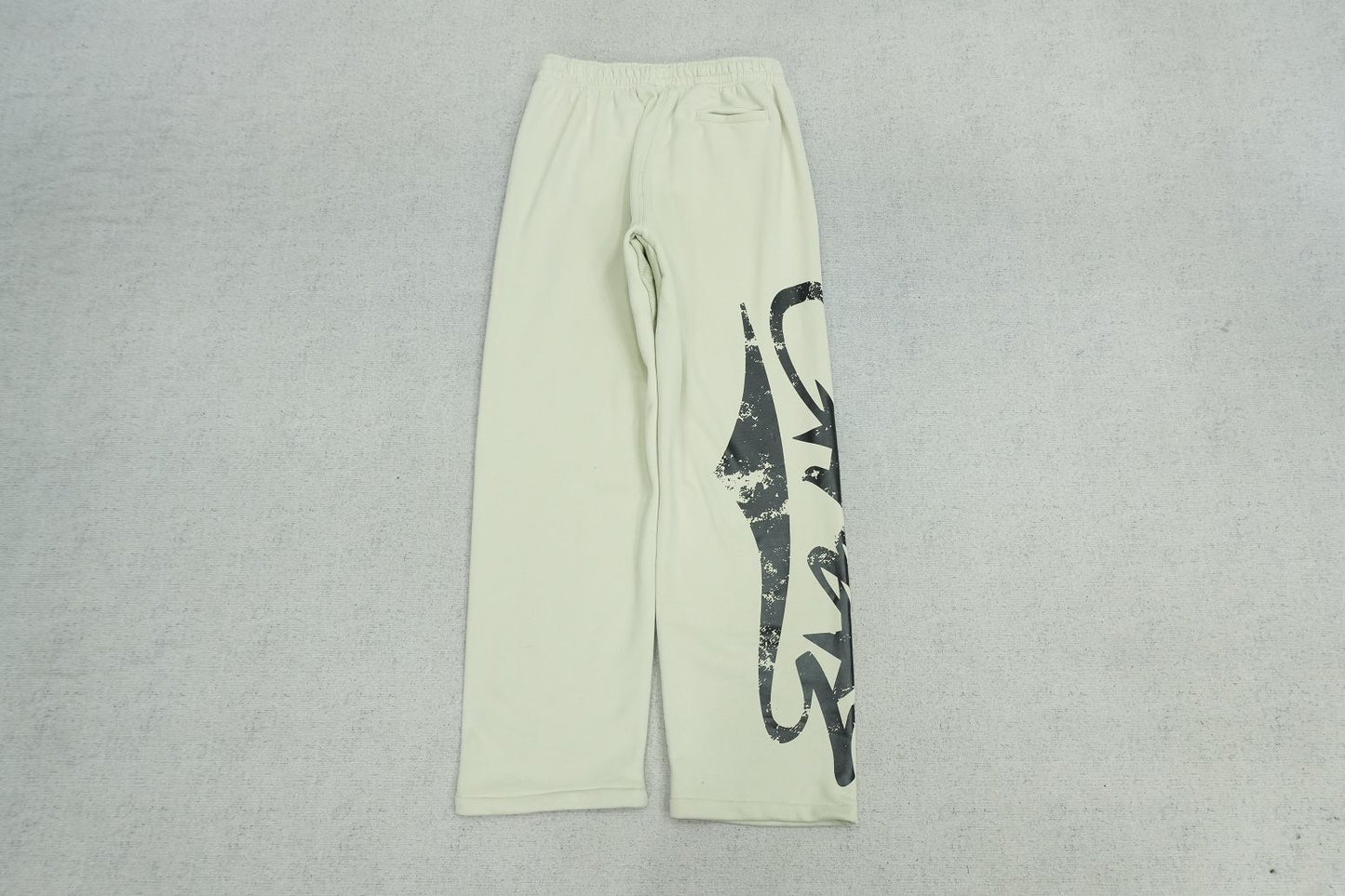 C - SWEATPANTS