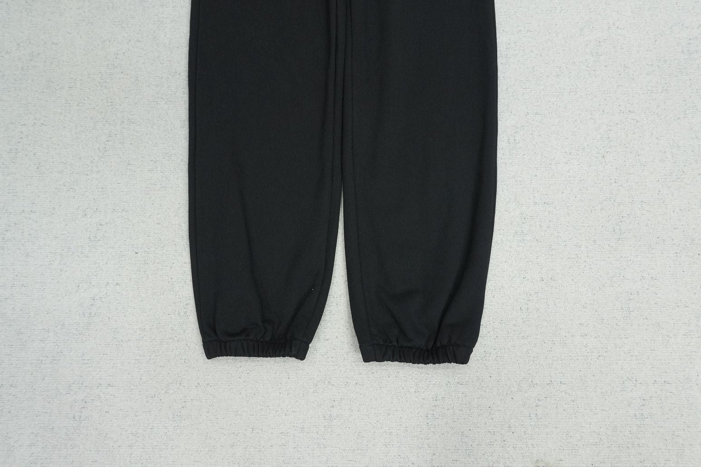 G - SWEATPANTS