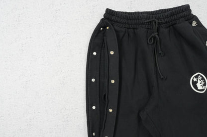 H - SWEATPANTS