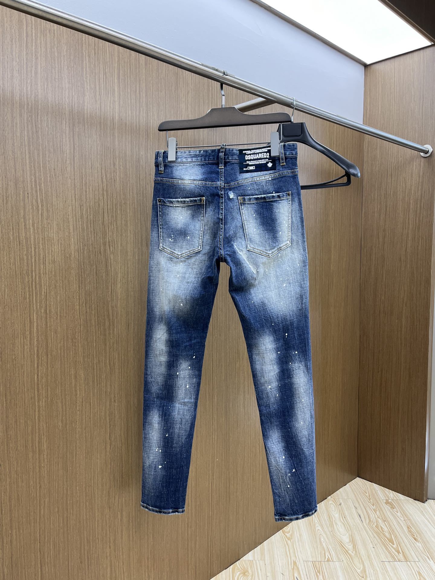 D - JEANS