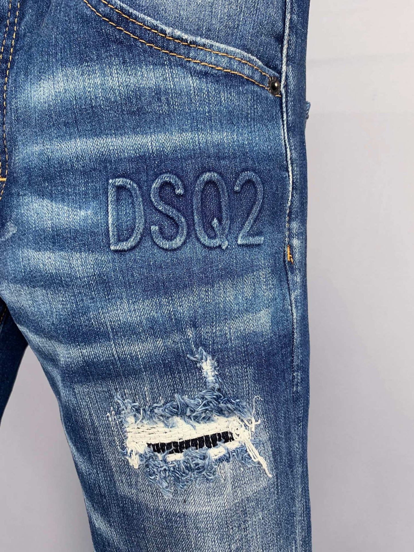 D - JEANS