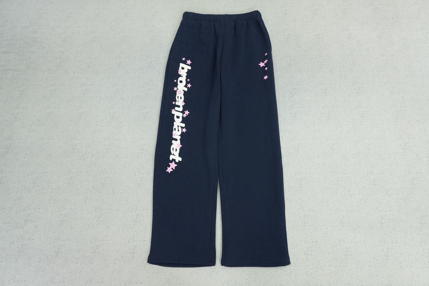 B - SWEATPANTS