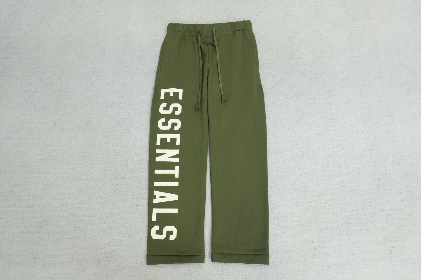 F - SWEATPANTS