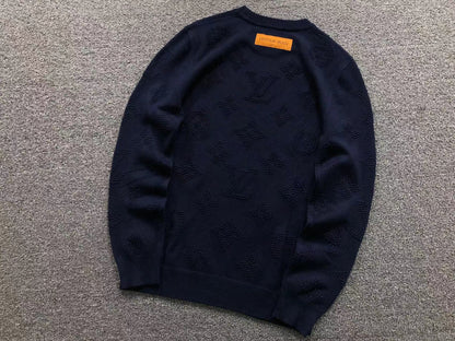 L - SWEATER
