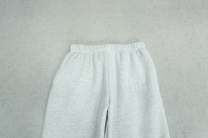 B - SWEATPANTS