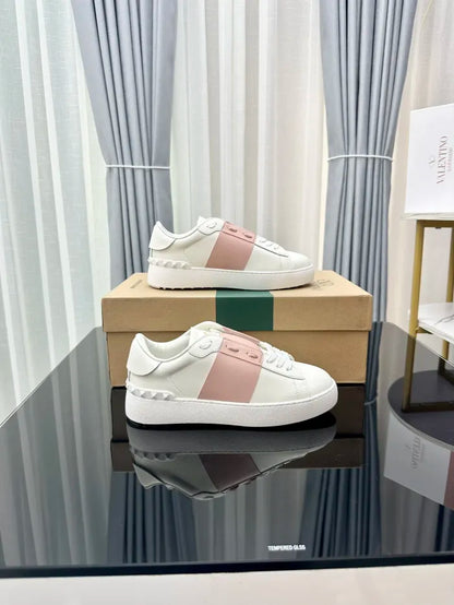 V - SNEAKERS