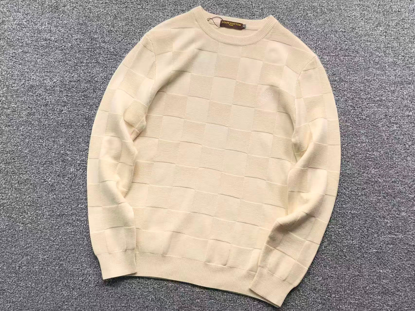 L - SWEATER