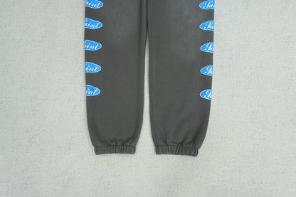 S - SWEATPANTS