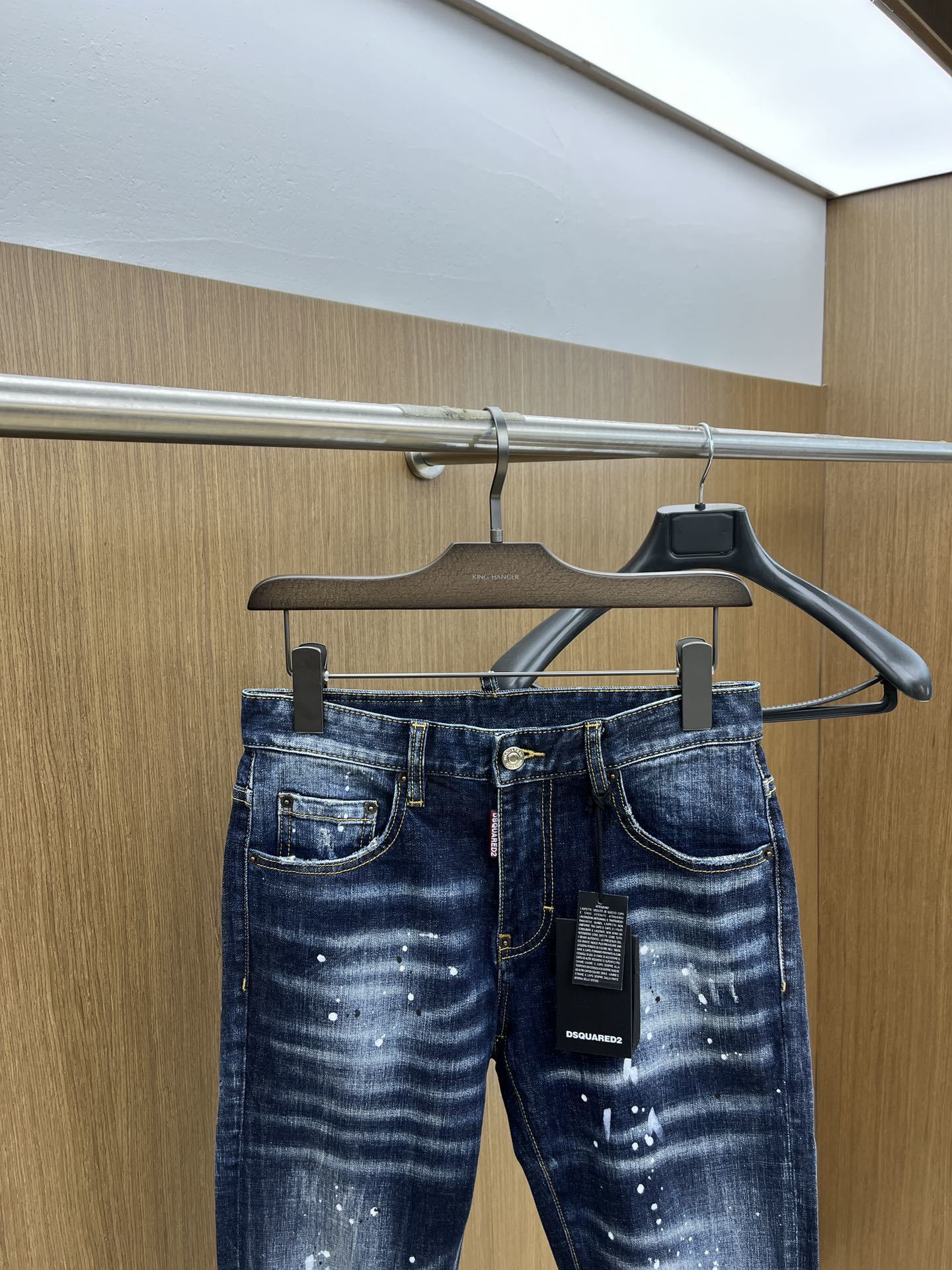 D - JEANS