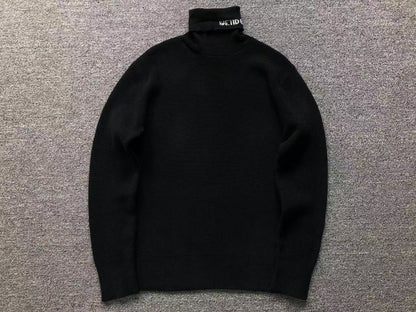 W - SWEATER