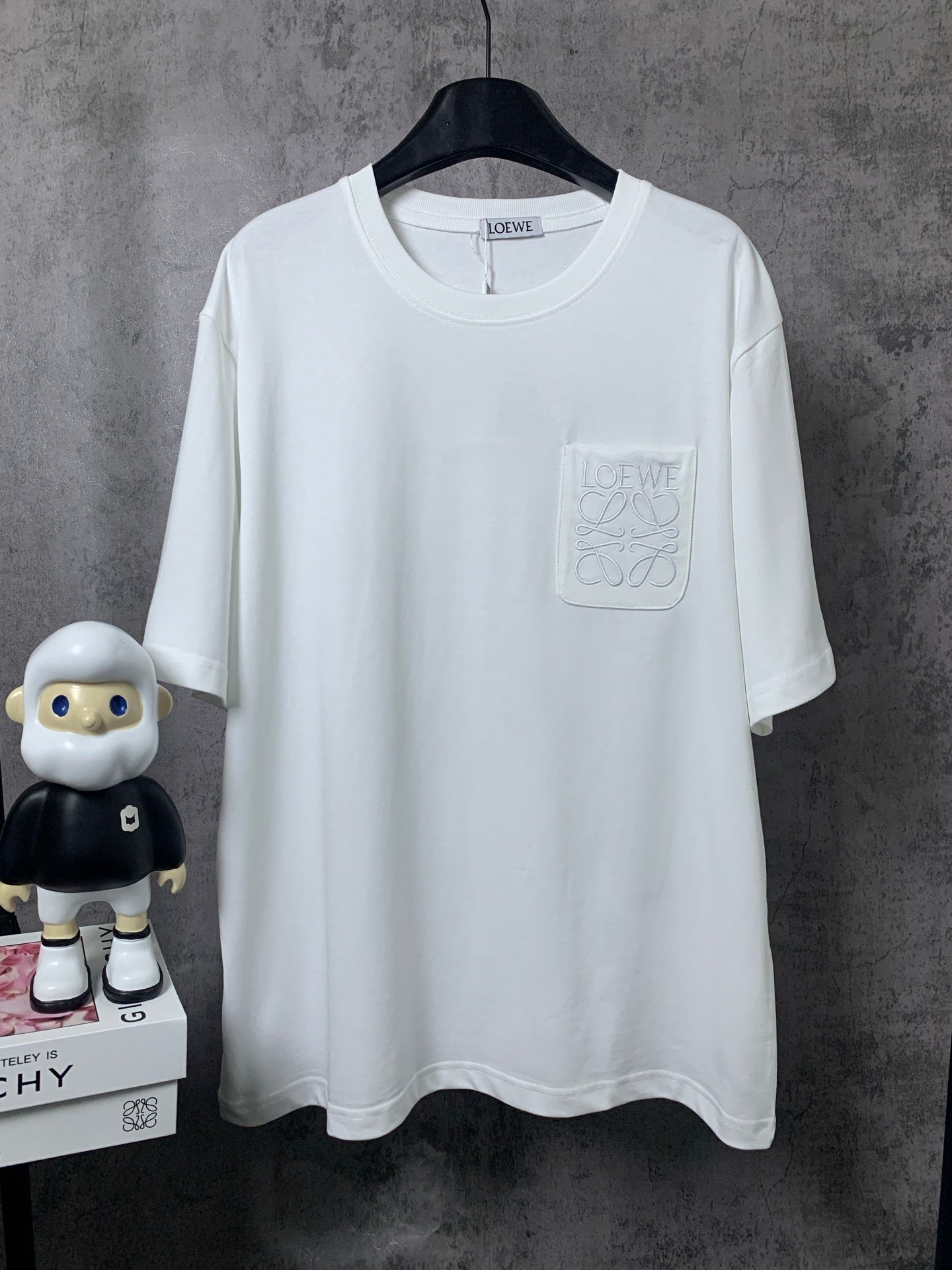 L - TSHIRT