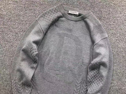 D - SWEATER