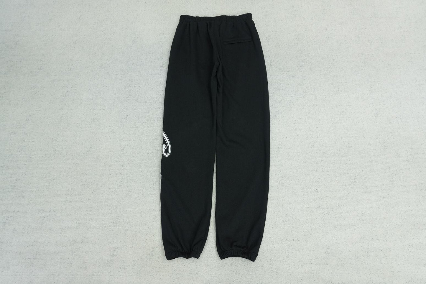 C - SWEATPANTS