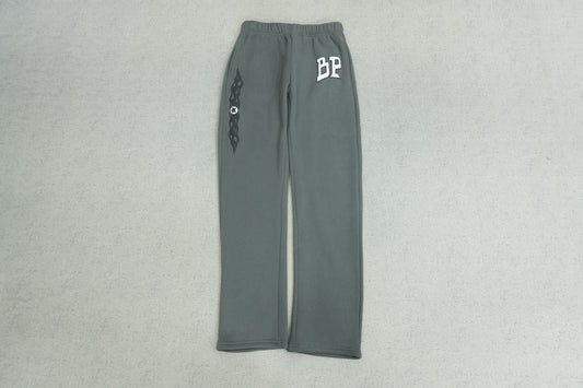 B - SWEATPANTS