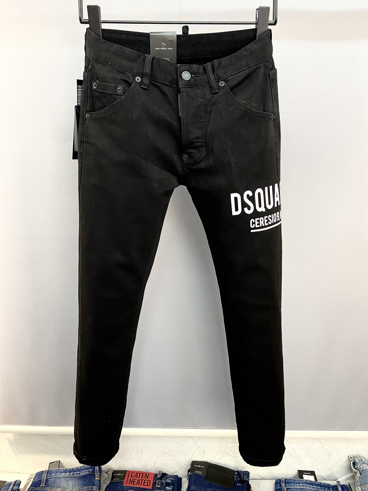 D - JEANS