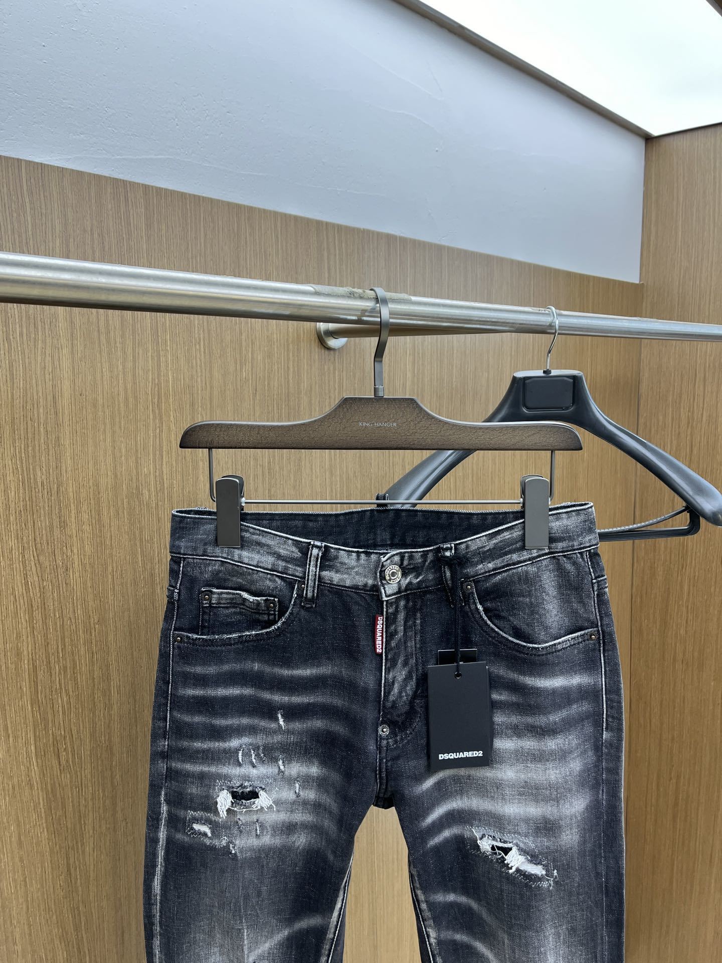 D - JEANS
