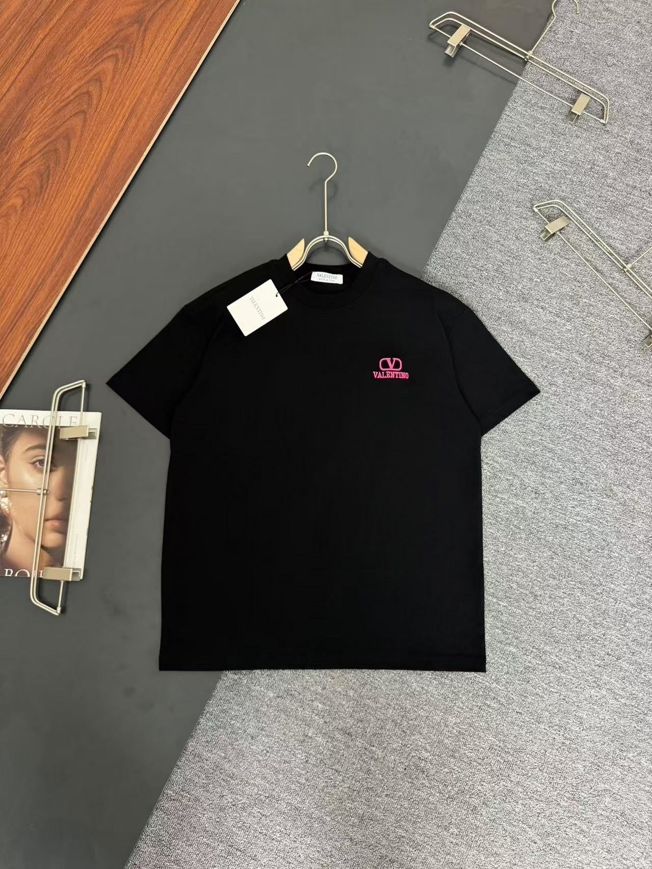 V - TSHIRT