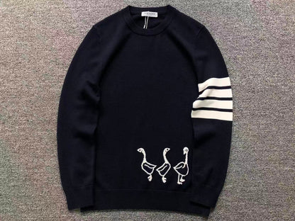 T - SWEATER