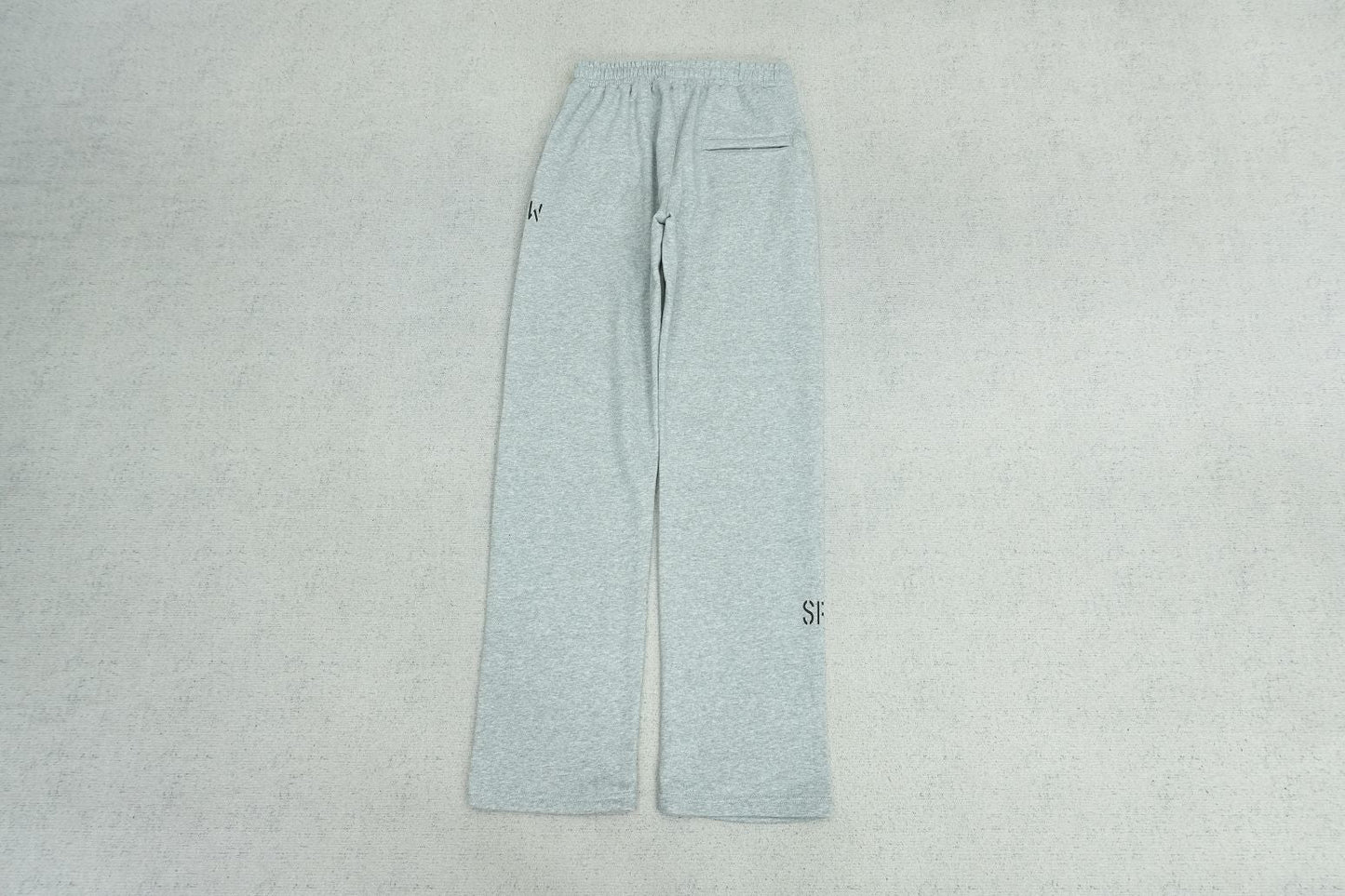 C - SWEATPANTS